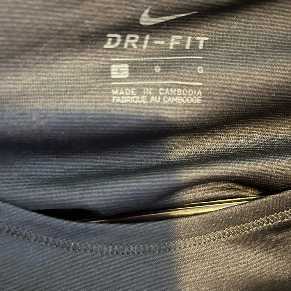 Nike Black Dri-FIT Shirt - Picture 3 of 3